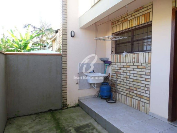 Imagem Sobrado com 2 Quartos para Temporada, em Bombas - Bombinhas Imagem Sobrado com 2 Quartos para Temporada, em Bombas - Bombinhas