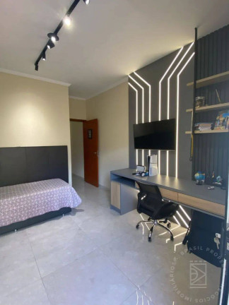 Imagem Casa com 3 Quartos à Venda, 165 m² em Jardim Das Indústrias - São José Dos Campos Imagem Casa com 3 Quartos à Venda, 165 m² em Jardim Das Indústrias - São José Dos Campos
