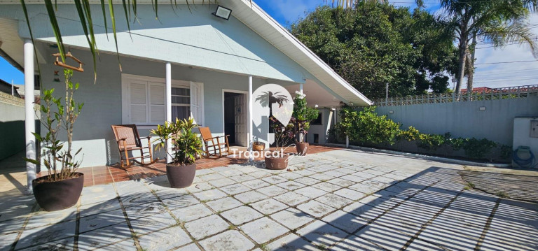 Imagem Casa com 5 Quartos para Alugar, em Shangri-lá - Pontal Do Parana Imagem Casa com 5 Quartos para Alugar, em Shangri-lá - Pontal Do Parana