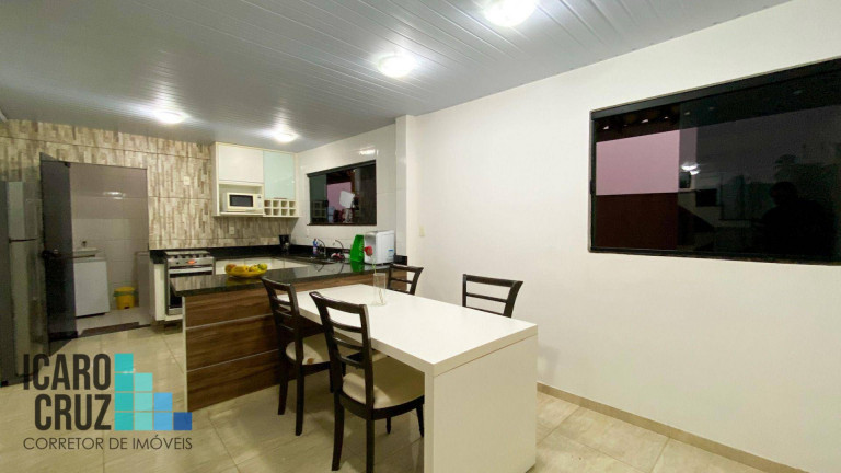 Imagem Casa com 5 Quartos à Venda, 309 m² em Itapuã - Salvador