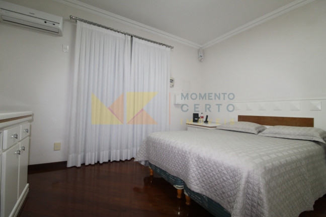 Imagem Casa com 3 Quartos à Venda, 650 m² em Valparaíso - Blumenau