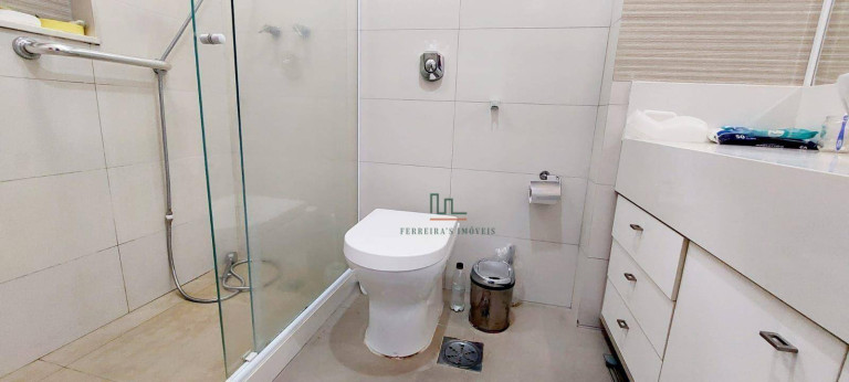 Imagem Apartamento com 3 Quartos à Venda, 197 m² em Icaraí - Niterói Imagem Apartamento com 3 Quartos à Venda, 197 m² em Icaraí - Niterói