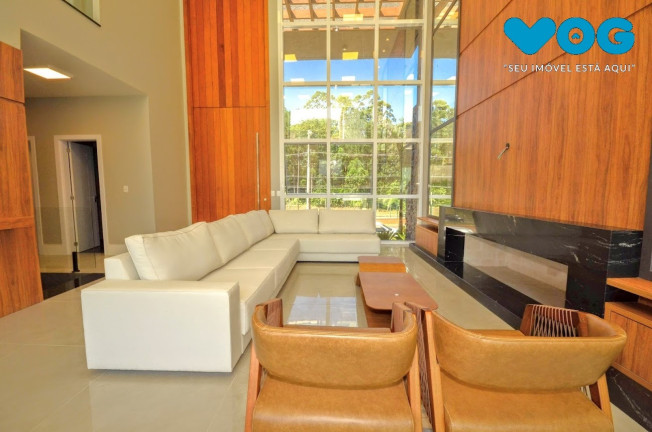 Imagem Casa com 4 Quartos à Venda, 290 m² em Vila Nova - Porto Alegre Imagem Casa com 4 Quartos à Venda, 290 m² em Vila Nova - Porto Alegre