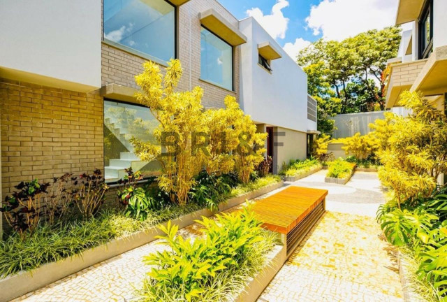 Imagem Casa com 3 Quartos à Venda, 560 m² em Moema - São Paulo Imagem Casa com 3 Quartos à Venda, 560 m² em Moema - São Paulo