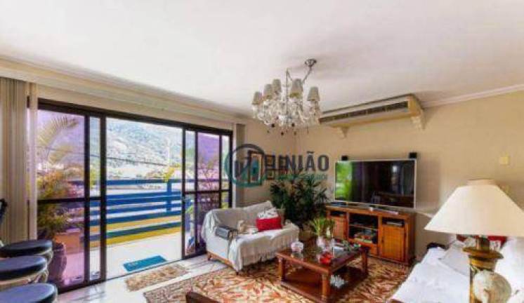 Casa com 4 Quartos à Venda, 360 m² em São Francisco - Niterói
