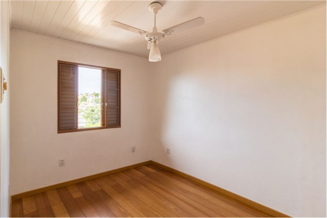 Imagem Casa com 5 Quartos à Venda, 150 m² em Partenon - Porto Alegre Imagem Casa com 5 Quartos à Venda, 150 m² em Partenon - Porto Alegre