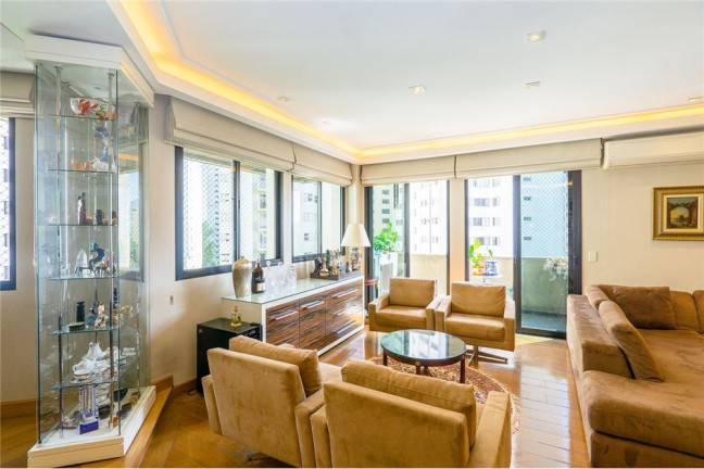 Imagem Apartamento com 3 Quartos à Venda, 200 m² em Campo Belo - São Paulo