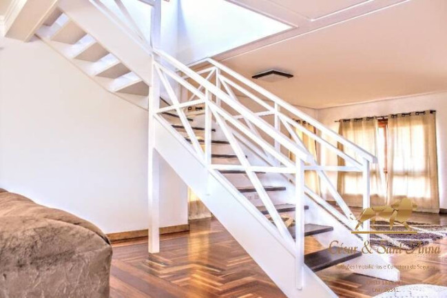 Imagem Casa com 4 Quartos à Venda, 185 m² em Recanto Das Araucárias - Campos Do Jordão Imagem Casa com 4 Quartos à Venda, 185 m² em Recanto Das Araucárias - Campos Do Jordão