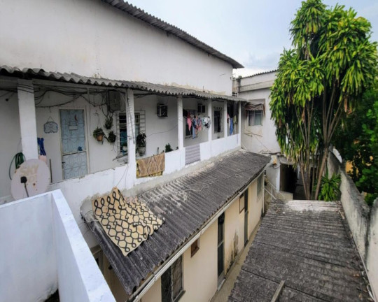 Imagem Casa com 21 Quartos à Venda, 750 m² em Ramos - Rio De Janeiro