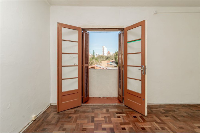 Imagem Imóvel com 1 Quarto à Venda, em Petrópolis - Porto Alegre Imagem Imóvel com 1 Quarto à Venda, em Petrópolis - Porto Alegre