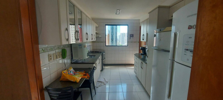 Imagem Apartamento com 3 Quartos à Venda, 216 m² em Umarizal - Belém
