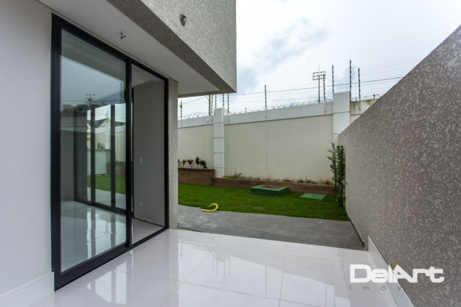 Imagem Casa com 3 Quartos à Venda, 226 m² em Uberaba - Curitiba Imagem Casa com 3 Quartos à Venda, 226 m² em Uberaba - Curitiba