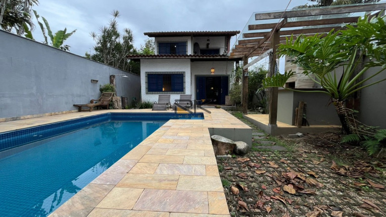 Sobrado com 3 Quartos à Venda, 106 m² em Itaguá - Ubatuba