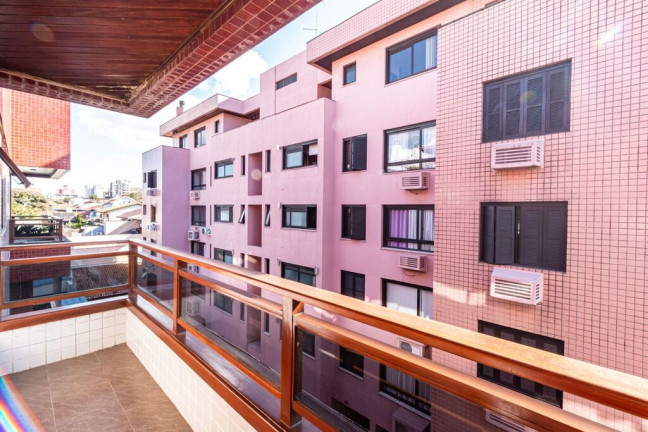 Imagem Cobertura com 4 Quartos à Venda, 396 m² em Jardim Lindóia - Porto Alegre Imagem Cobertura com 4 Quartos à Venda, 396 m² em Jardim Lindóia - Porto Alegre