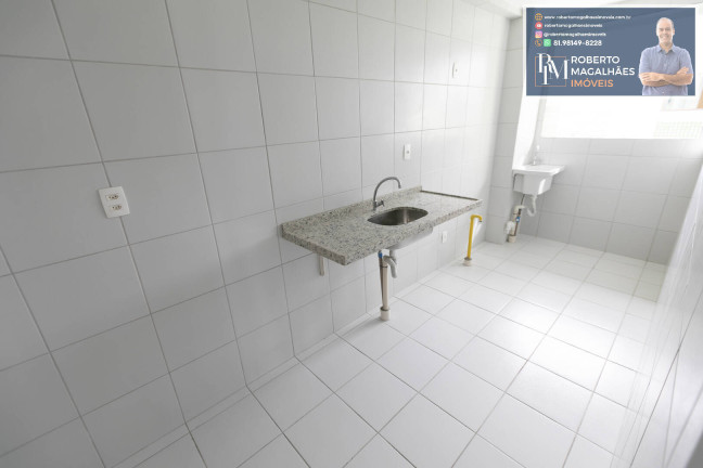 Imagem Apartamento com 3 Quartos à Venda, 61 m² em Encruzilhada - Recife