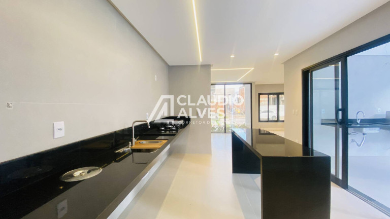 Imagem Casa de Condomínio com 4 Quartos à Venda, 313 m² em Papagaio - Feira De Santana Imagem Casa de Condomínio com 4 Quartos à Venda, 313 m² em Papagaio - Feira De Santana