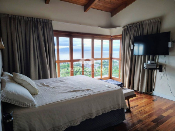 Imagem Casa com 3 Quartos à Venda, 643 m² em João Paulo - Florianópolis