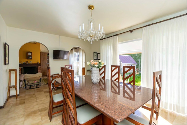Imagem Casa com 4 Quartos à Venda, 403 m² em Ahú - Curitiba Imagem Casa com 4 Quartos à Venda, 403 m² em Ahú - Curitiba