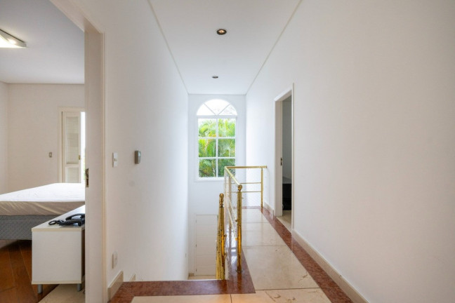 Imagem Casa com 6 Quartos à Venda, em Granja Carneiro Viana - Cotia Imagem Casa com 6 Quartos à Venda, em Granja Carneiro Viana - Cotia