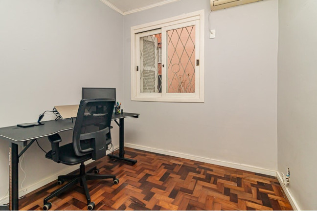 Imagem Imóvel com 2 Quartos à Venda, em Menino Deus - Porto Alegre Imagem Imóvel com 2 Quartos à Venda, em Menino Deus - Porto Alegre