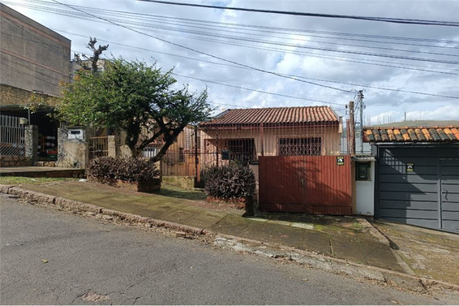 Imagem Casa com 3 Quartos à Venda,  em Partenon - Porto Alegre