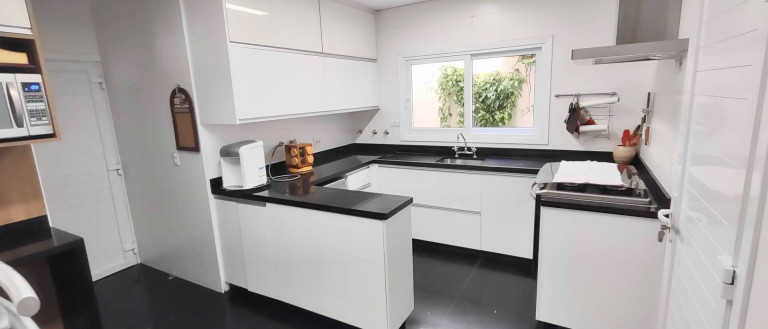 Imagem Sobrado com 7 Quartos à Venda, 400 m² em Enseada - Guarujá
