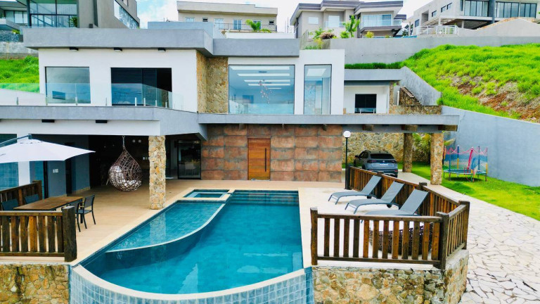 Imagem Casa de Condomínio com 5 Quartos à Venda, 1.000 m² em Centro - Joanópolis
