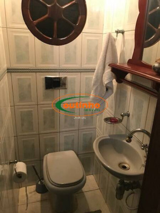 Imagem Casa com 4 Quartos à Venda, 201 m² em Tijuca - Rio De Janeiro Imagem Casa com 4 Quartos à Venda, 201 m² em Tijuca - Rio De Janeiro