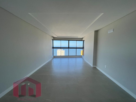 Imagem Imóvel com 4 Quartos à Venda, 221 m²