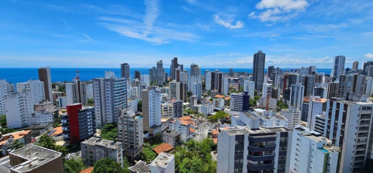 Imagem Imóvel com 4 Quartos à Venda, 162 m² em Jardim Apipema - Salvador Imagem Imóvel com 4 Quartos à Venda, 162 m² em Jardim Apipema - Salvador