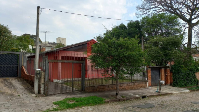 Imagem Casa com 3 Quartos à Venda, 141 m² em Três Figueiras - Porto Alegre Imagem Casa com 3 Quartos à Venda, 141 m² em Três Figueiras - Porto Alegre