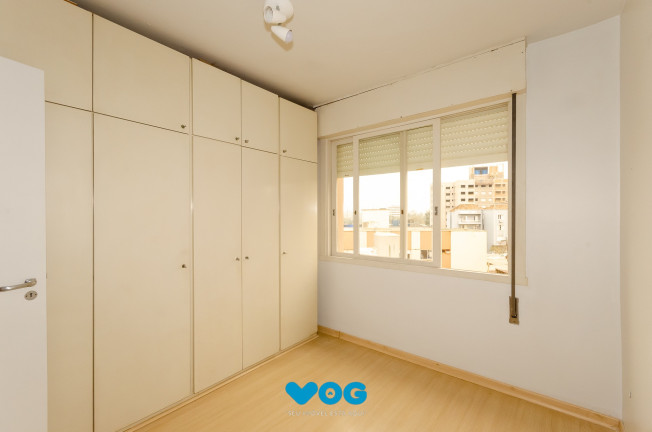 Imagem Imóvel com 2 Quartos à Venda, 72 m² em Santa Cecília - Porto Alegre Imagem Imóvel com 2 Quartos à Venda, 72 m² em Santa Cecília - Porto Alegre