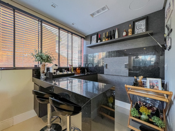 Imagem Apartamento com 3 Quartos à Venda, 150 m² em Bela Vista - Porto Alegre Imagem Apartamento com 3 Quartos à Venda, 150 m² em Bela Vista - Porto Alegre