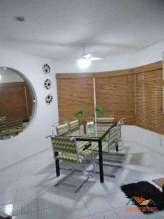 Imagem Casa com 6 Quartos à Venda,  em Massaguaçu - Caraguatatuba