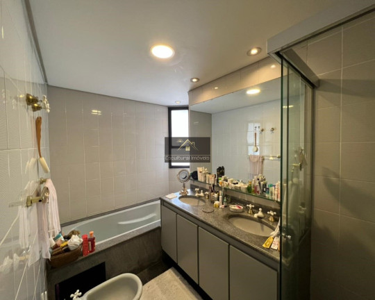 Imagem Apartamento com 4 Quartos à Venda, 220 m² em Itaim Bibi - São Paulo