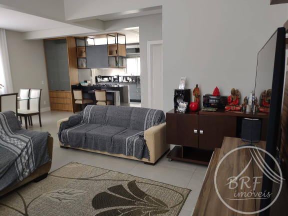 Imagem Casa com 3 Quartos à Venda, 327 m² em Estreito - Florianópolis