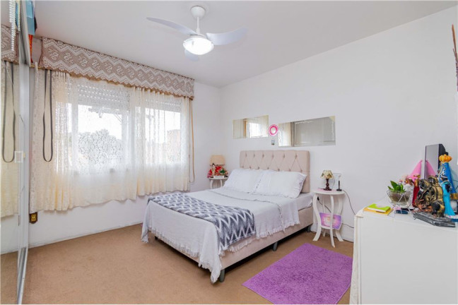 Imagem Imóvel com 3 Quartos à Venda, em Jardim Itu - Porto Alegre Imagem Imóvel com 3 Quartos à Venda, em Jardim Itu - Porto Alegre