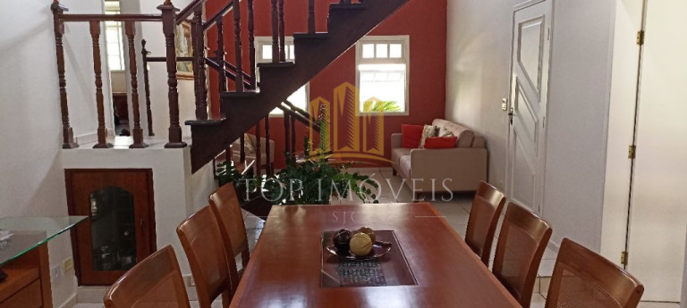 Imagem Casa com 3 Quartos à Venda, 375 m² em Vila Zezé - Jacareí Imagem Casa com 3 Quartos à Venda, 375 m² em Vila Zezé - Jacareí