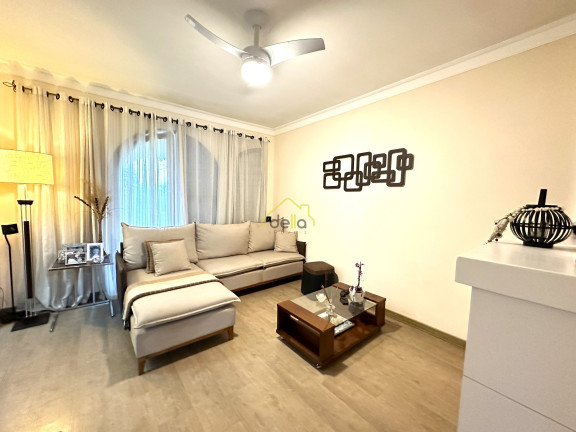 Imagem Casa com 3 Quartos à Venda, 132 m² em Santo Antônio - Joinville