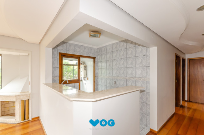 Imagem Imóvel com 3 Quartos à Venda, 195 m² em Jardim Itu - Porto Alegre