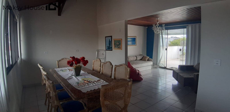 Imagem Sobrado com 3 Quartos à Venda, em Centro - Guaratuba Imagem Sobrado com 3 Quartos à Venda, em Centro - Guaratuba