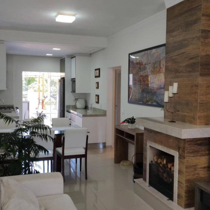 Imagem Casa com 2 Quartos à Venda, 112 m² em Cachoeira Do Bom Jesus - Florianópolis