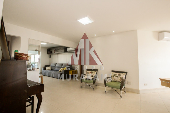 Imagem Imóvel com 4 Quartos à Venda, 270 m² em Zona 01 - Maringá Imagem Imóvel com 4 Quartos à Venda, 270 m² em Zona 01 - Maringá