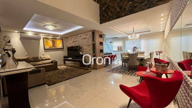 Sobrado com 4 Quartos à Venda, 245 m² em Parque Amazônia - Goiânia