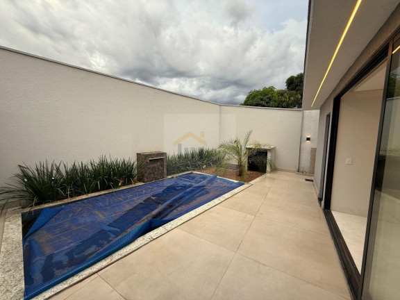 Imagem Casa com 3 Quartos à Venda, 160 m² em Setor Urias Magalhães - Goiânia