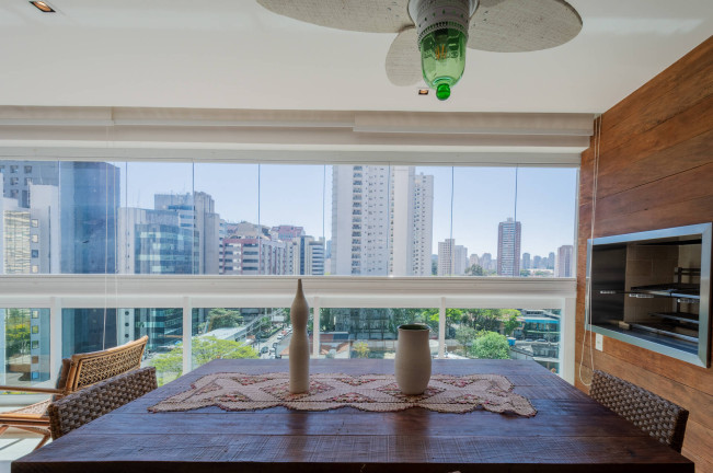 Apartamento com 3 Quartos à Venda, 240 m² em Brooklin - São Paulo