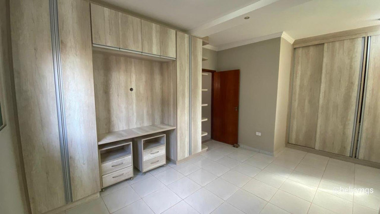 Imagem Casa com 5 Quartos à Venda, 255 m² em Carandá Bosque - Campo Grande