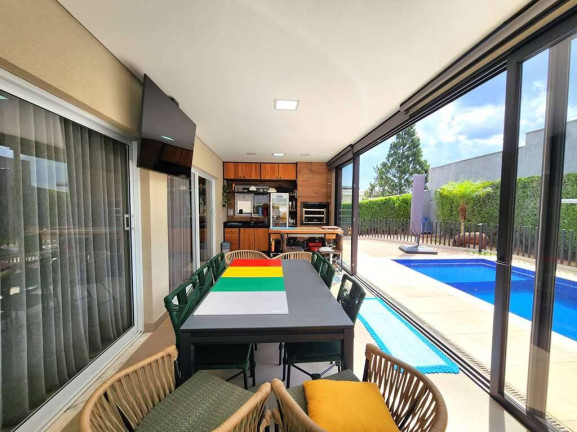 Imagem Casa com 3 Quartos à Venda, 303 m² em Granja Viana - Carapicuíba Imagem Casa com 3 Quartos à Venda, 303 m² em Granja Viana - Carapicuíba