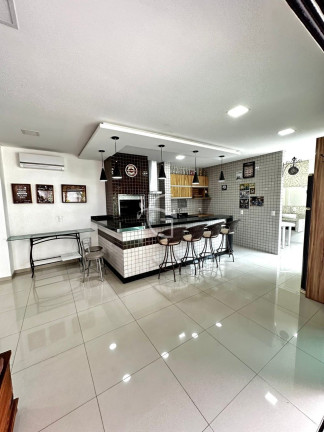 Imagem Casa com 3 Quartos à Venda,  em Iririú - Joinville