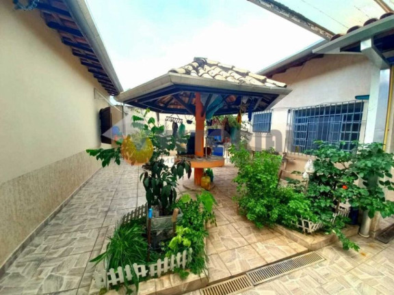 Imagem Casa com 3 Quartos à Venda, 165 m² Imagem Casa com 3 Quartos à Venda, 165 m²
